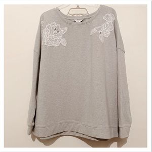 CROWN & IVY Gray Drop Shoulder Top Floral Appliqué